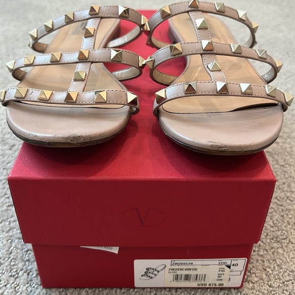 Authentic Valentino studded sandals - Picture 2 of 5